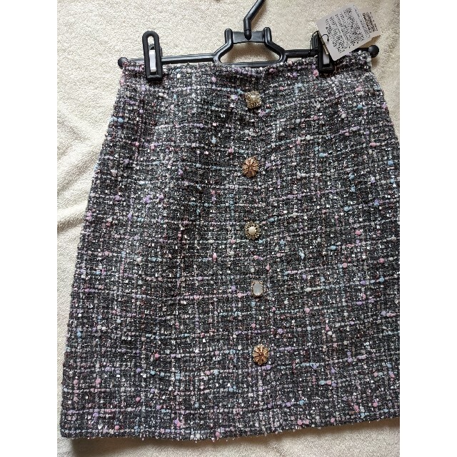 MIIA(ミーア)のMIIA スプリングツイードビジュー台形スカート レディースのスカート(ミニスカート)の商品写真