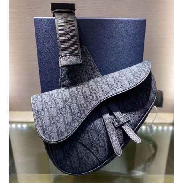 Dior DIOR ディオール サドルバッグ オブリーク ジャカードの通販 by おりへ# ディオールならラクマ 【激安】 DIOR SADDLE バッグ オブリーク ジャカード メンズ サドルバッグ