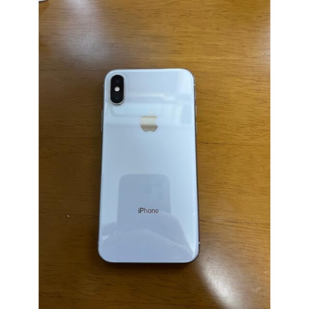 iPhone(アイフォーン)のiPhone X 64GB ホワイト スマホ/家電/カメラのスマートフォン/携帯電話(スマートフォン本体)の商品写真