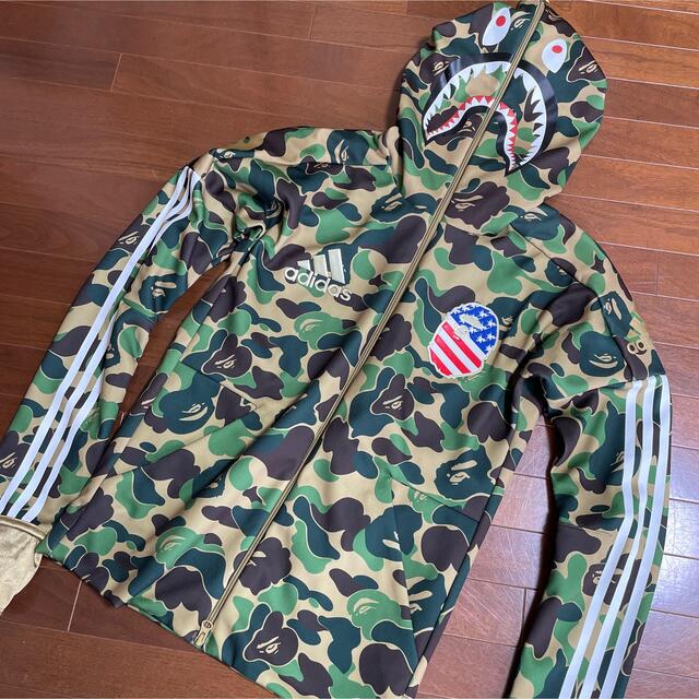 A BATHING APE - アディダス × エイプ コラボ シャークパーカー A BATHING APE - アディダス × エイプ コラボ シャークパーカー