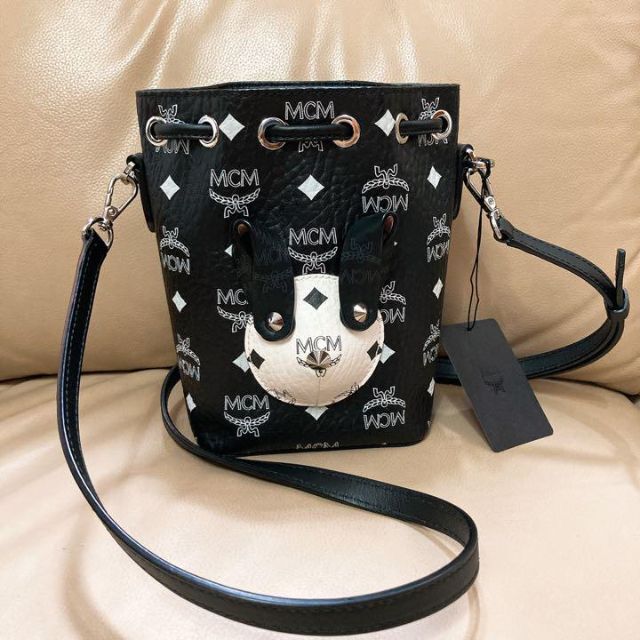 MCM エムシーエム ショルダーバッグ 巾着 ヴィセトスRabbit