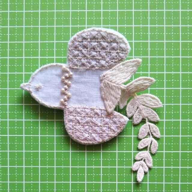 おっぽ様 ご確認用 ミナペルホネン ハンドメイド ブローチアクセサリー