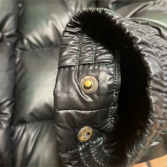 MONCLER(モンクレール)の【中古】MONCLER モンクレール タータンチェック ダウンジャケット メンズのジャケット/アウター(ダウンジャケット)の商品写真