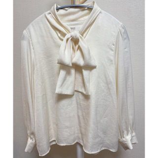 トッコ(tocco)のトッコクローゼット ボウタイリボンブラウス(シャツ/ブラウス(長袖/七分))