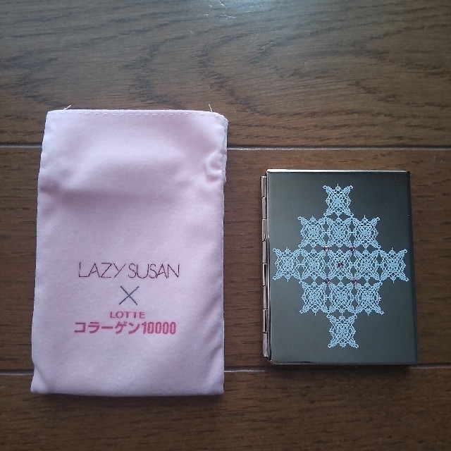 LAZY SUSAN - LAZY SUSAN x LOTTEコラーゲン10000 コンパクトミラーの通販 by いちごの家｜レイジースーザン
