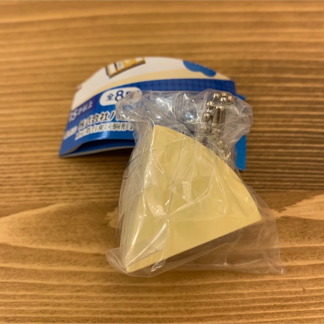 雪印 メグミルク ミニチュアチャーム 乳製品シリーズ チーズ ガチャ エンタメ/ホビーのエンタメ その他(その他)の商品写真