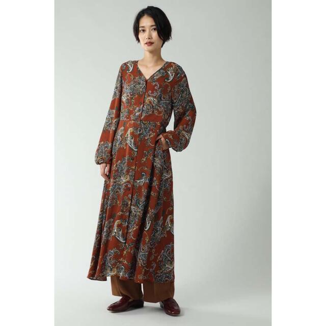 美品 ROSEBAD前ボタンペイズリープリントロングワンピース