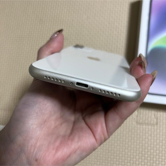 アイホン11 128GB スマホ/家電/カメラのスマートフォン/携帯電話(スマートフォン本体)の商品写真