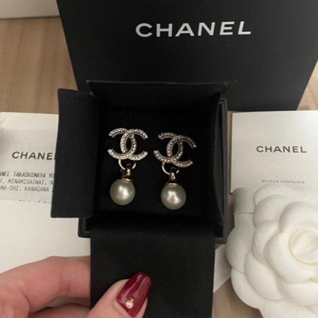 CHANEL パールピアス