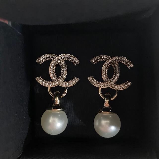 シャネル　CHANEL パールピアス