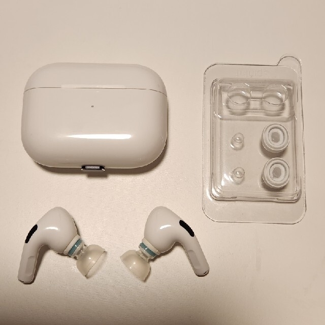 Apple(アップル)のAir Pods Pro MLWK3/A　美品　オマケ多数 スマホ/家電/カメラのオーディオ機器(ヘッドフォン/イヤフォン)の商品写真