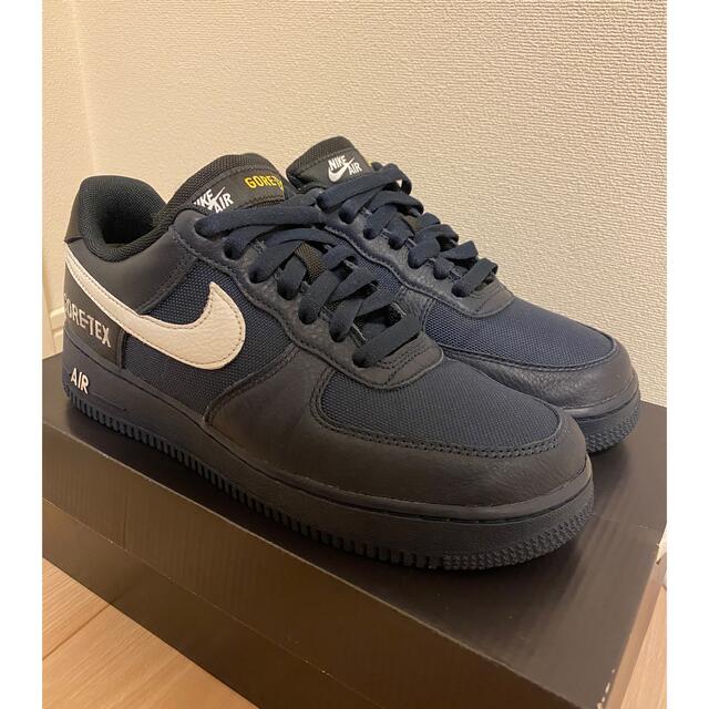 NIKE(ナイキ)の【完売品】NIKE AIR FORCE 1 GORE-TEX／NAVY メンズの靴/シューズ(スニーカー)の商品写真