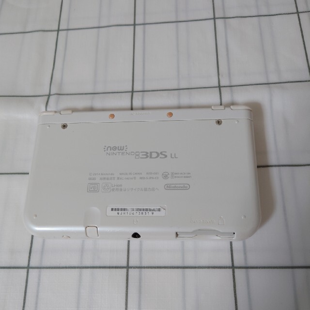 Newニンテンドー3DS LL パールホワイト 3