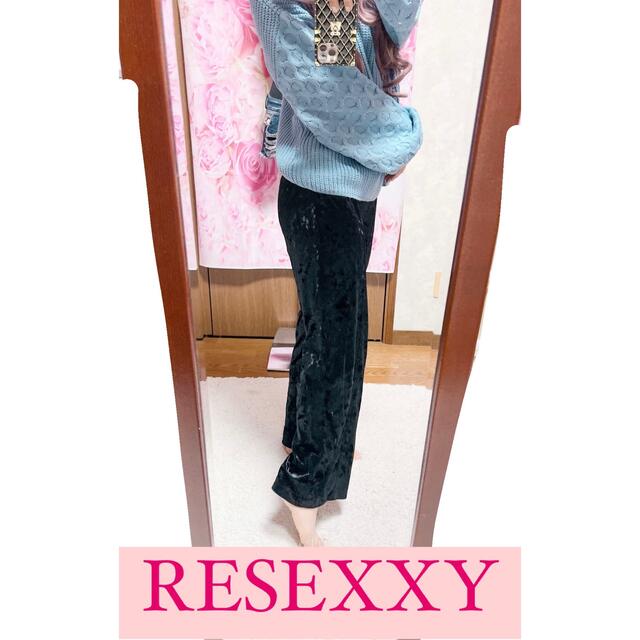 RESEXXY(リゼクシー)の4965.RESEXXY ベロア素材 ハイウエスト ストレートパンツ レディースのパンツ(カジュアルパンツ)の商品写真