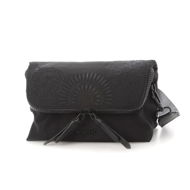 新品✨タグ付き♪デシグアル ショルダーバッグ ブラック 大特価‼️