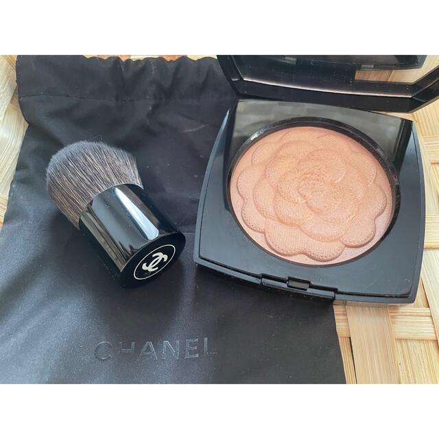 CHANEL ハイライト フェイスパウダー レーヴ ドゥ カメリア