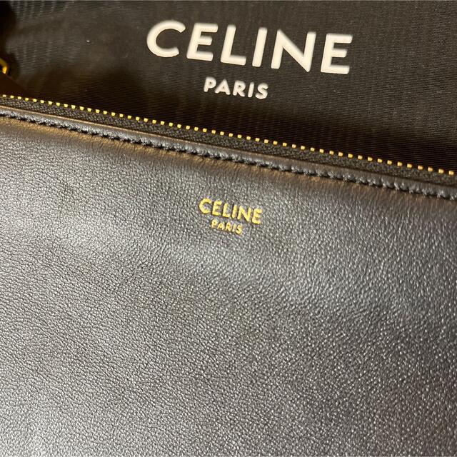 celine(セリーヌ)のセリーヌ　トリオ　ラージ　黒　ブラック レディースのバッグ(ショルダーバッグ)の商品写真