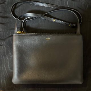 セリーヌ(celine)のセリーヌ　トリオ　ラージ　黒　ブラック(ショルダーバッグ)