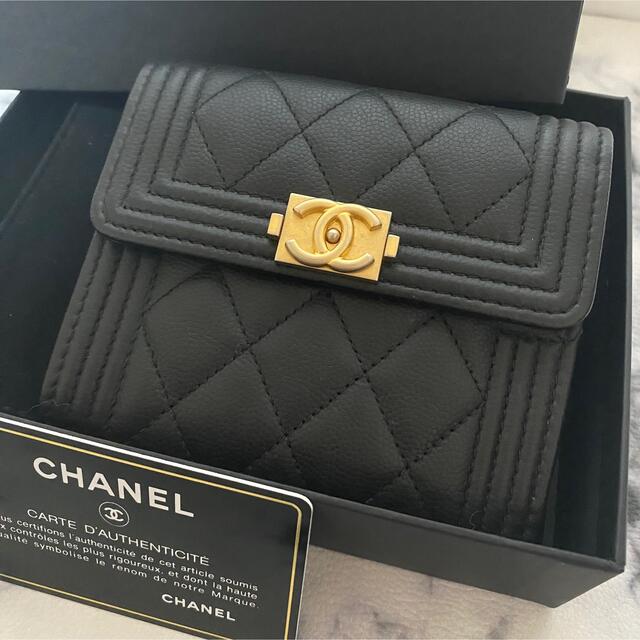 CHANEL(シャネル)の❤️シャネル❤️ボーイシャネル 三つ折り財布 ブラック レディースのファッション小物(財布)の商品写真