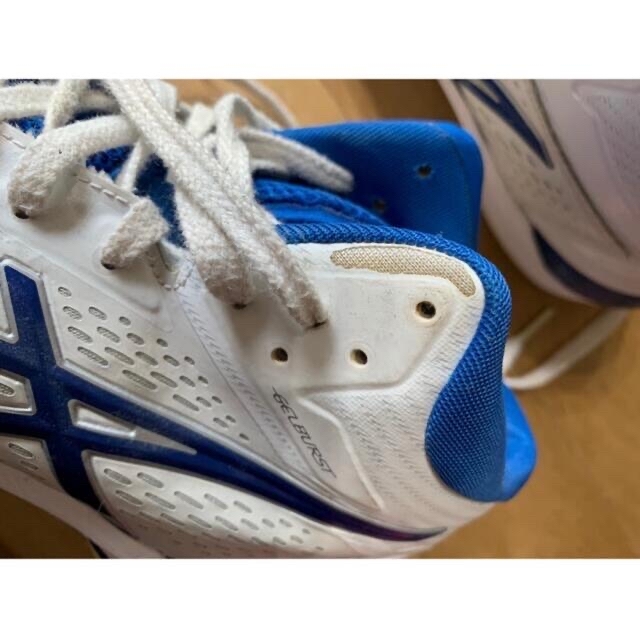 asics(アシックス)のasics バスケットシューズ 24cm スポーツ/アウトドアのスポーツ/アウトドア その他(バスケットボール)の商品写真