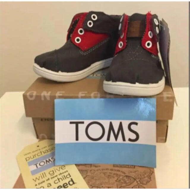 TOMS(トムズ)の新品未使用　TOMS トムス　ベビーシューズ  13cm スリッポン キッズ/ベビー/マタニティのベビー靴/シューズ(~14cm)(スニーカー)の商品写真