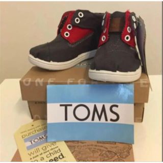 トムズ(TOMS)の新品未使用　TOMS トムス　ベビーシューズ  13cm スリッポン(スニーカー)