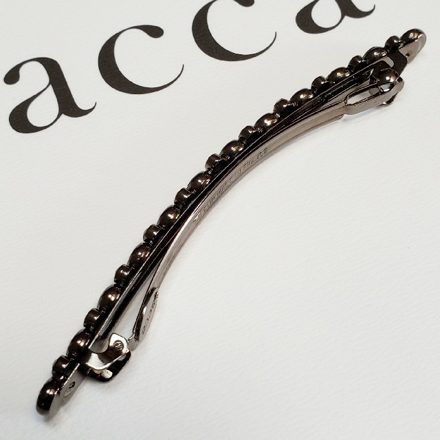 acca(アッカ)の希少　新品　アッカ　acca　限定　ベリー　ロングバレッタ　ガンメタ　ピンク レディースのヘアアクセサリー(バレッタ/ヘアクリップ)の商品写真