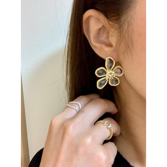 Vintage style flower pierce レディースのアクセサリー(ピアス)の商品写真