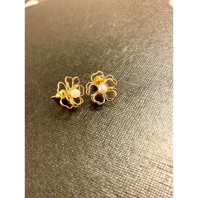 pearl flower pierce ハンドメイドのアクセサリー(ピアス)の商品写真
