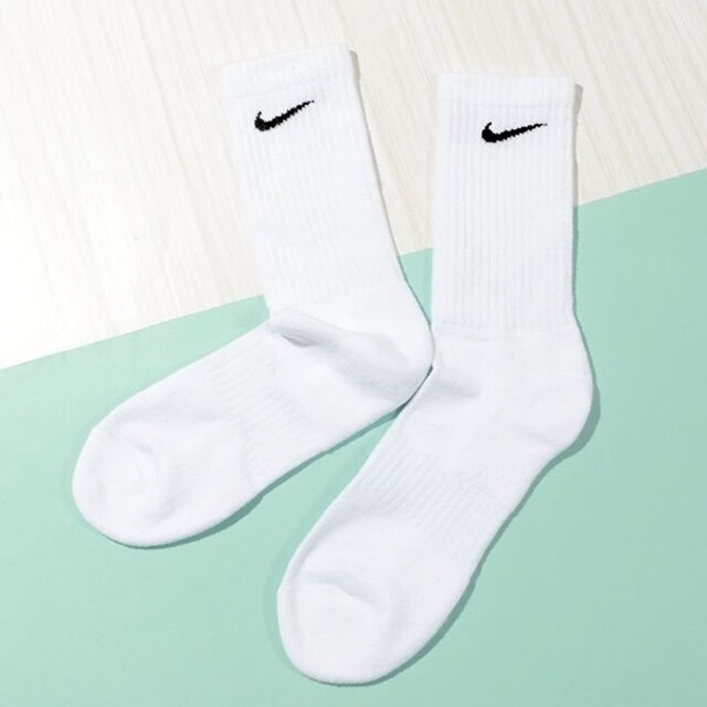 NIKE(ナイキ)の新品 NIKE クルー丈 ソックス 白 3足セット 25~27cm ナイキ 靴下 メンズのレッグウェア(ソックス)の商品写真