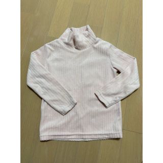 ユニクロ(UNIQLO)のユニクロ 女の子110 タートルネック カットソー  薄ピンク(Tシャツ/カットソー)