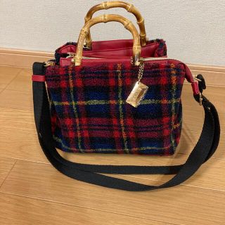 アーヴェヴェ(a.v.v)のa.v.vバック新品(ショルダーバッグ)