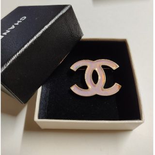 シャネル(CHANEL)のCHANEL　ブローチ　ココマーク　ホログラム(ブローチ/コサージュ)