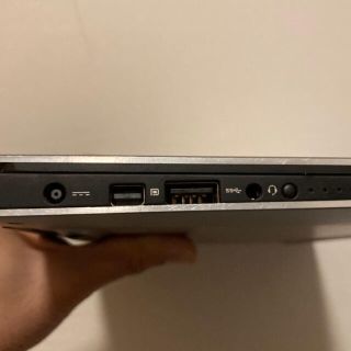 DELLノートパソコン/m3-7Y30/4GB/SSD120GB/2in1