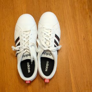 アディダス(adidas)のアディダス　スニーカー(スニーカー)