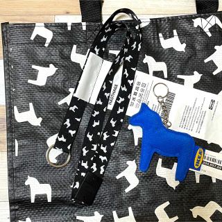 イケア(IKEA)のイケア★ダーラナホース馬。エコバッグ&ネックストラップ&馬型キーリング3点セット(エコバッグ)