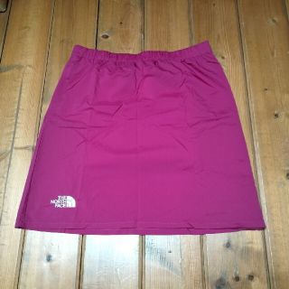 ザノースフェイス(THE NORTH FACE)のTHE NORTH FACE　スワローテイルスカート　M(ウェア)