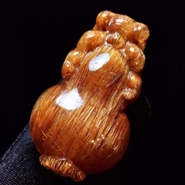天然銅色ゴールドルチルクオーツ ルース 貔貅 44.1g - www