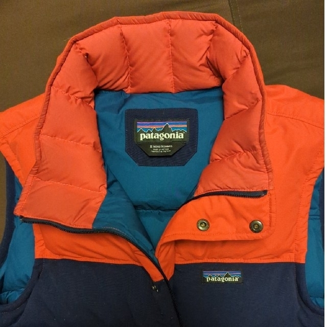 patagonia(パタゴニア)のパタゴニア/patagonia ダウンベスト Sサイズ メンズのジャケット/アウター(ダウンベスト)の商品写真