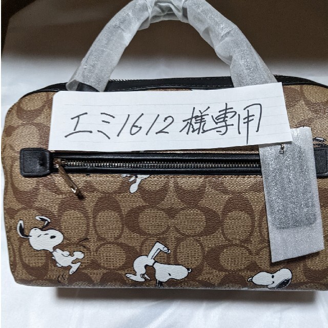 COACH(コーチ)のCOACH   ミニバッグ　シグネチャー　スヌーピー レディースのバッグ(ハンドバッグ)の商品写真