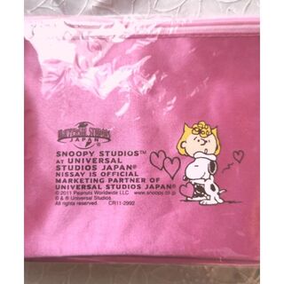 スヌーピー(SNOOPY)のスヌーピー化粧ポーチ　ピンク　かわいい　PEANUTS　※カタログ商品・非売品(ポーチ)