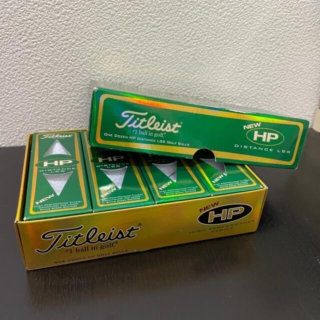 Titleist(タイトリスト)のタイトリスト Titleist ボール　1ダース（12個） 未使用 スポーツ/アウトドアのゴルフ(その他)の商品写真