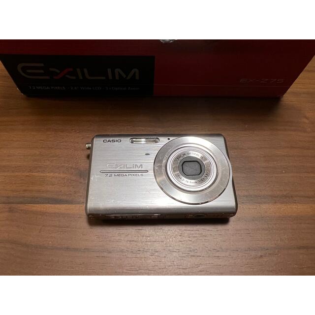 CASIO(カシオ)の【スピード発送】Casio Exilim EX-Z75 7.2MPデジタルカメラ スマホ/家電/カメラのカメラ(コンパクトデジタルカメラ)の商品写真