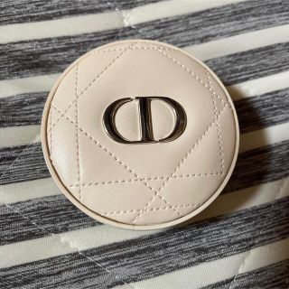 クリスチャンディオール(Christian Dior)のディオールスキン フォーエヴァー クッション パウダー ラベンダー(フェイスパウダー)