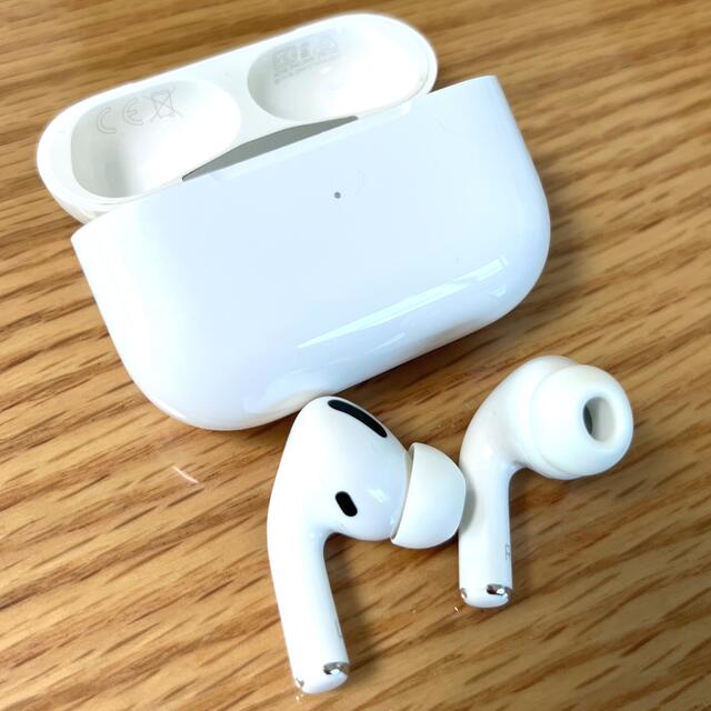 APPLE AirPods Pro ノイズキャンセリング付完全ワイヤレスイヤホンMWP22JA