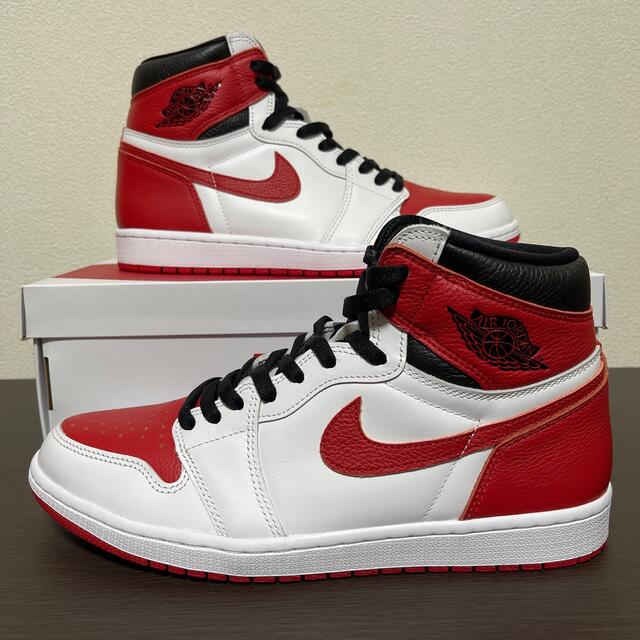 新品！NIKE AIR JORDAN 1 HIGH HERITAGE Redスニーカー