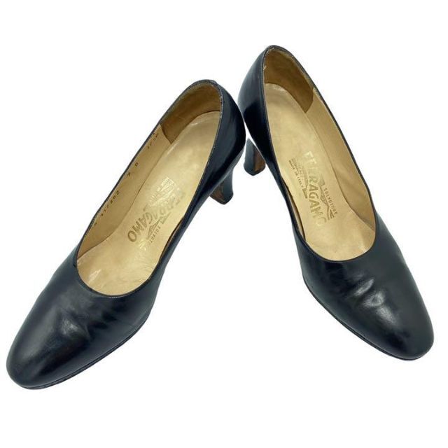 フェラガモ パンプス 24 黒 レザー プレーントゥ 冠婚葬祭 レディース 靴