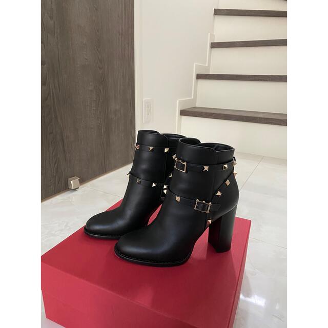 Valentinoのショートブーツ-