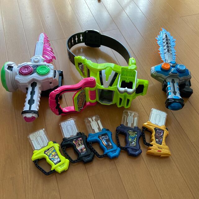 サントスピンク 仮面ライダーエグゼイド ガシャット 変身ベルト