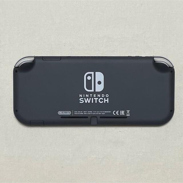 Nintendo Switch(ニンテンドースイッチ)の【美品】Nintendo Switch Liteグレー(シリコンカバー付き) エンタメ/ホビーのゲームソフト/ゲーム機本体(携帯用ゲーム機本体)の商品写真